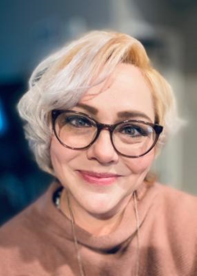 Headshot of Crystal Dippre
